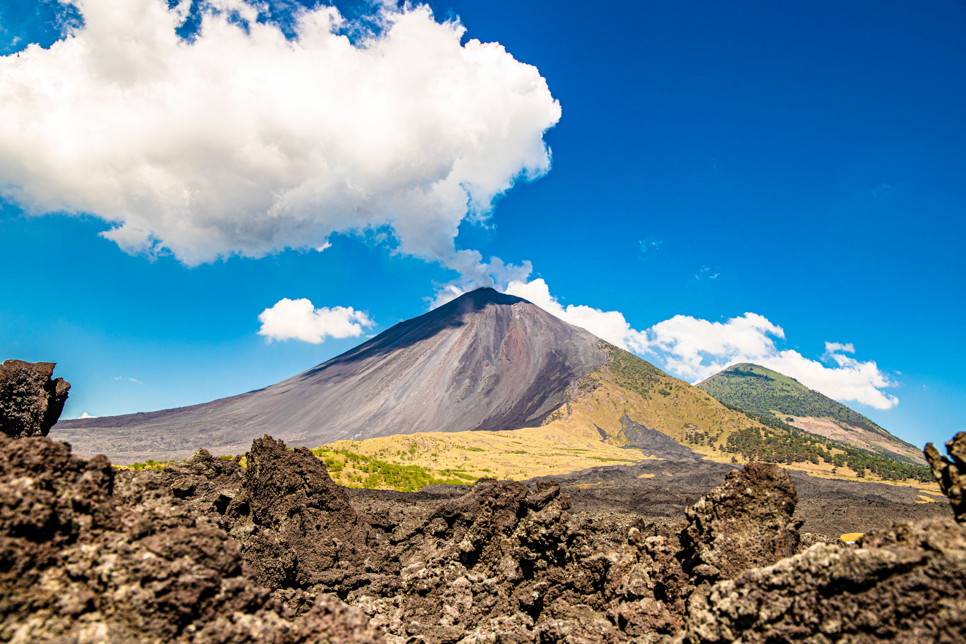 pacaya-volcano-tour-2